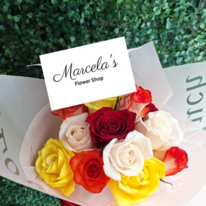 Ramo de 12 rosas sin follaje